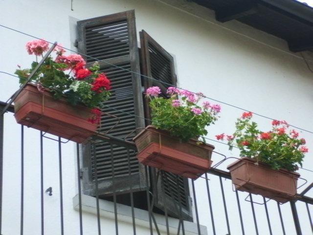 B&B Al Mutpron Casale Corte Cerro Екстер'єр фото