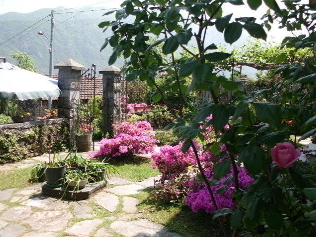 B&B Al Mutpron Casale Corte Cerro Екстер'єр фото